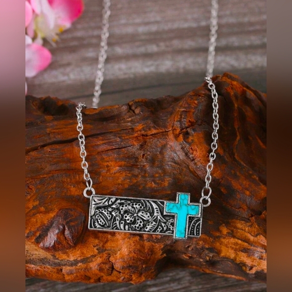 Western Jewelry - Western Faux Silver and Turquoise Cross Pendant Necklace Coastal Cowgirl